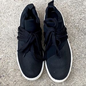 Brash Lace  Sneakers